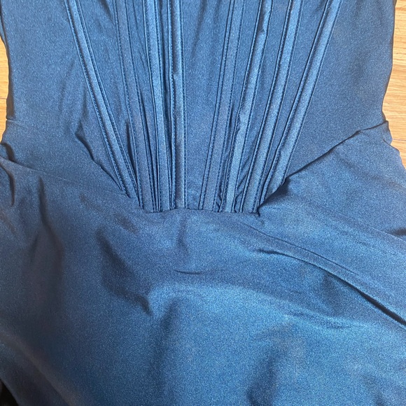 Hours size small dress. Nylon/spandex - Picture 2 of 4